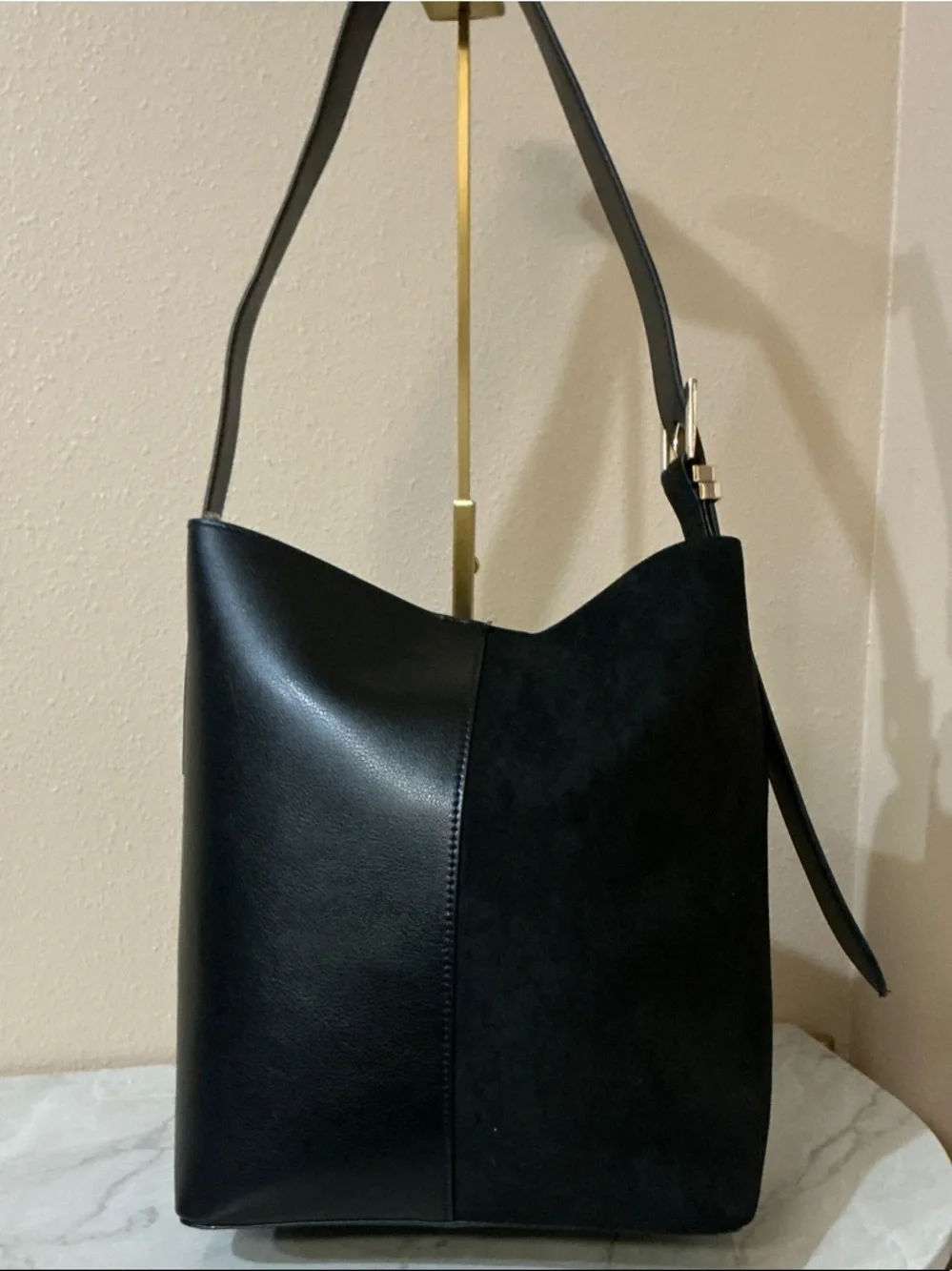 A New Day Black Two-Tone Shoulder Bag. Absolutely stunning 🤩